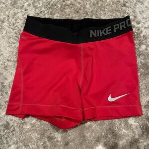 Women’s Nike Pros